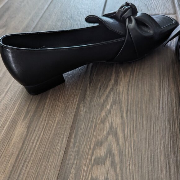 Flats - Picture 4 of 6